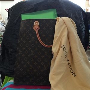 Authentic Louis Vuitton Sac Plat